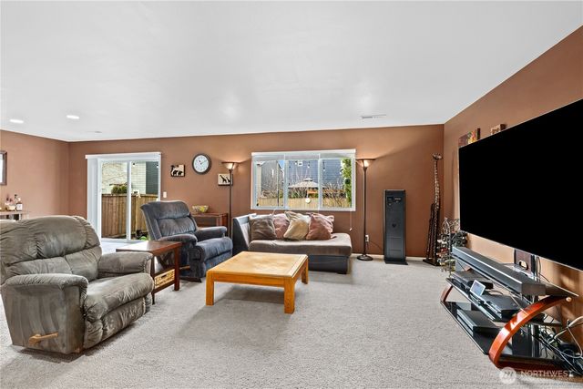 26127 242nd Avenue SE, Maple Valley, WA 98038