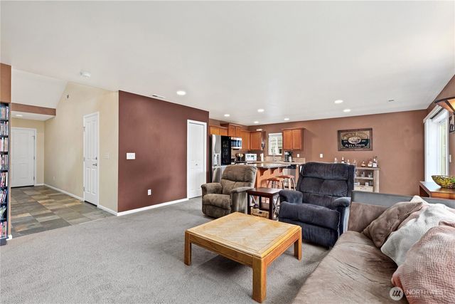 26127 242nd Avenue SE, Maple Valley, WA 98038