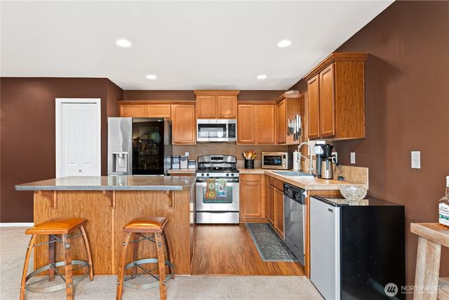 26127 242nd Avenue SE, Maple Valley, WA 98038