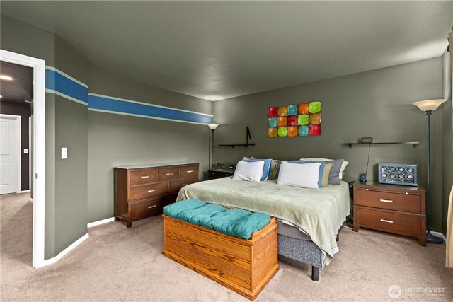 26127 242nd Avenue SE, Maple Valley, WA 98038