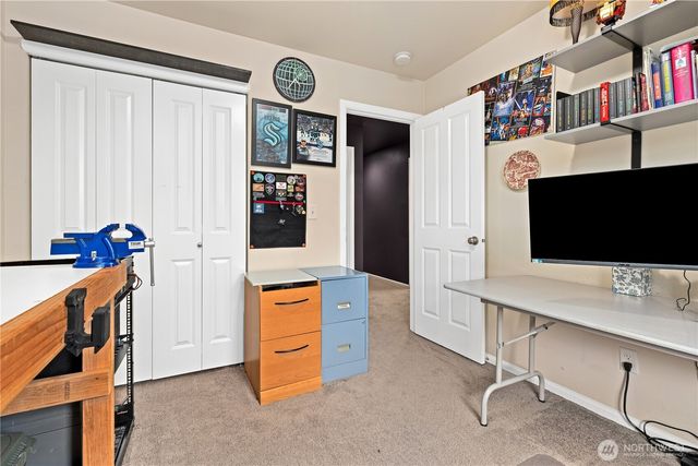 26127 242nd Avenue SE, Maple Valley, WA 98038