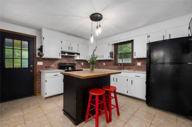 7 Spruce Ridge Drive, Glocester, RI 02814