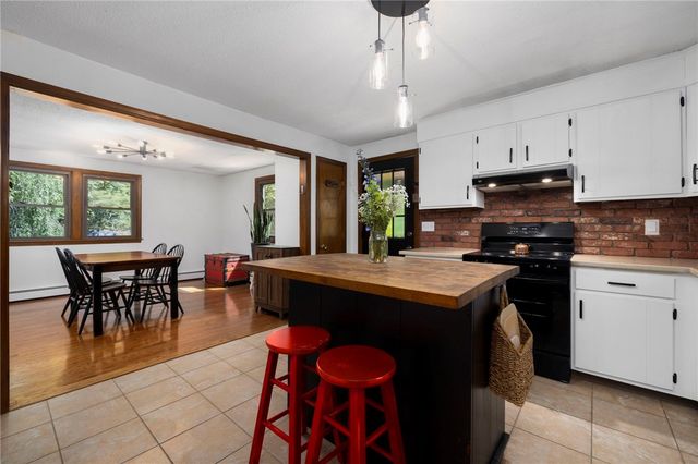 7 Spruce Ridge Drive, Glocester, RI 02814