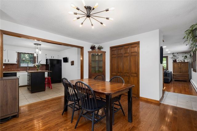 7 Spruce Ridge Drive, Glocester, RI 02814
