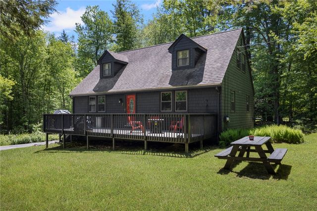 7 Spruce Ridge Drive, Glocester, RI 02814