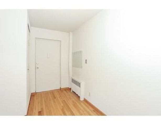 6 Juniper St. 14, Brookline, MA 02445
