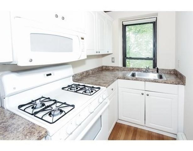 6 Juniper St. 14, Brookline, MA 02445