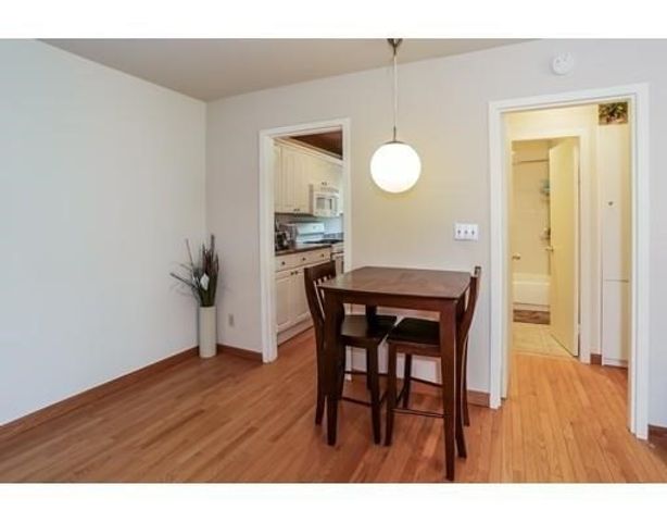 6 Juniper St. 14, Brookline, MA 02445