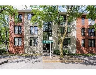 6 Juniper St. 14, Brookline, MA 02445