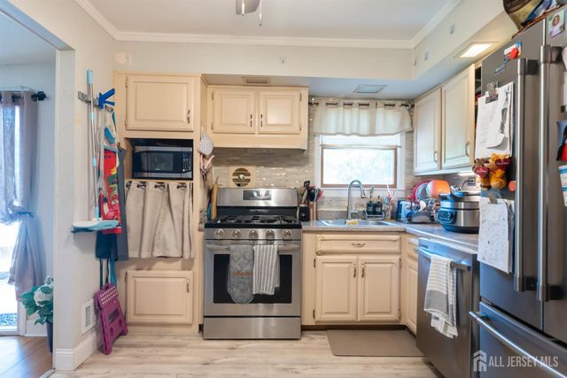 21 Rieder Road, Spotswood, NJ 08884