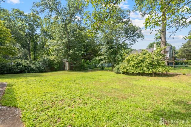 21 Rieder Road, Spotswood, NJ 08884