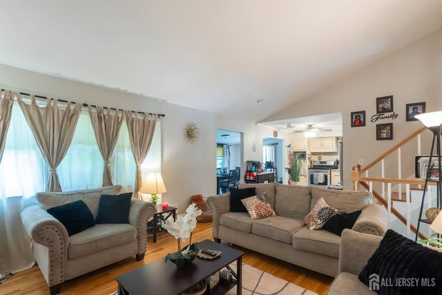 21 Rieder Road, Spotswood, NJ 08884