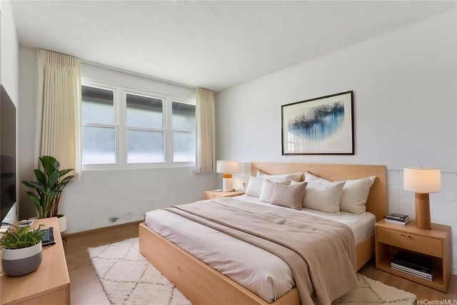 7203 Kipu Place, Honolulu, HI 96825