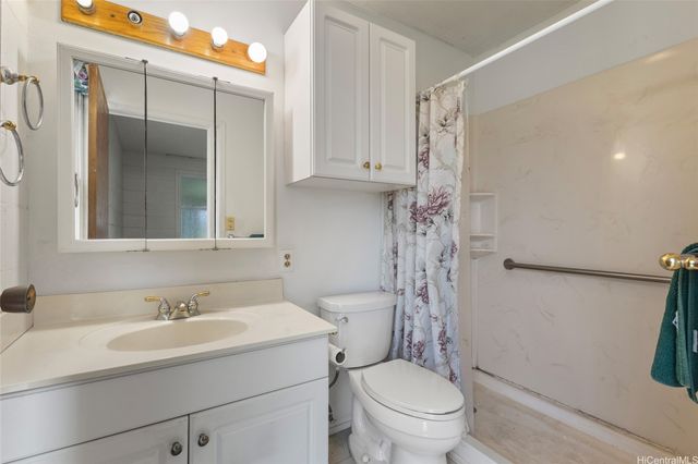 7203 Kipu Place, Honolulu, HI 96825