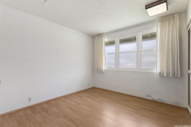 7203 Kipu Place, Honolulu, HI 96825