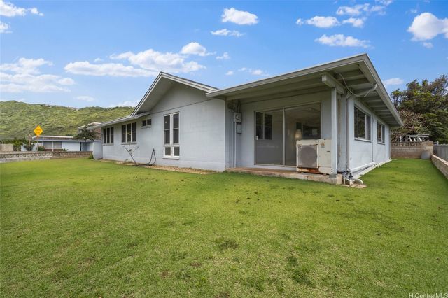 7203 Kipu Place, Honolulu, HI 96825