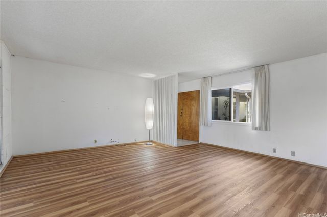 7203 Kipu Place, Honolulu, HI 96825