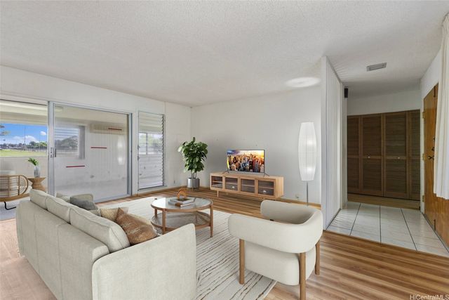 7203 Kipu Place, Honolulu, HI 96825