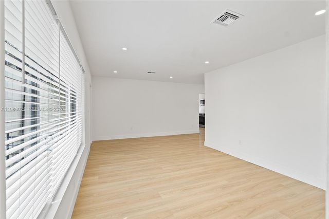 2995 NW 88th St, Miami, FL 33147