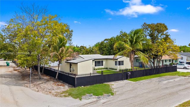 2995 NW 88th St, Miami, FL 33147