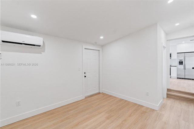 2995 NW 88th St, Miami, FL 33147