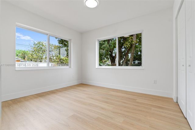 2995 NW 88th St, Miami, FL 33147