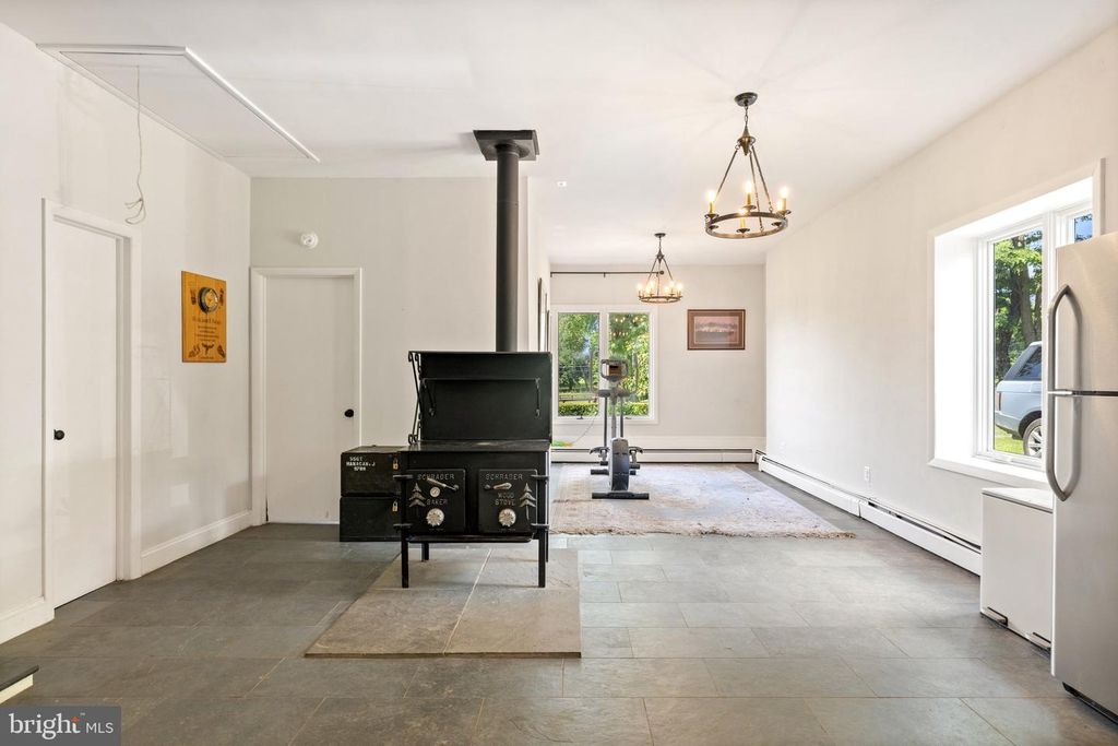 20269 TRAPPE RD, Bluemont, VA 20135