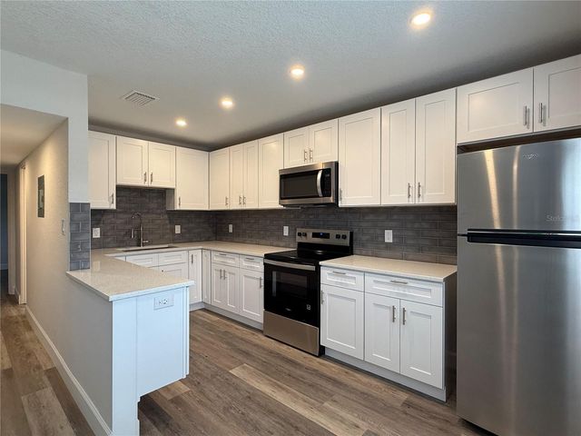 1914 GEIGEL AVENUE, Orlando, FL 32806