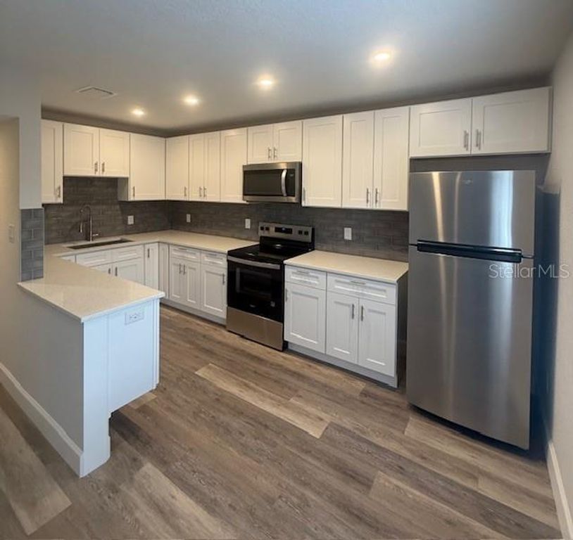 Image 2 of property listing at 1914 GEIGEL AVENUE, Orlando, FL 32806