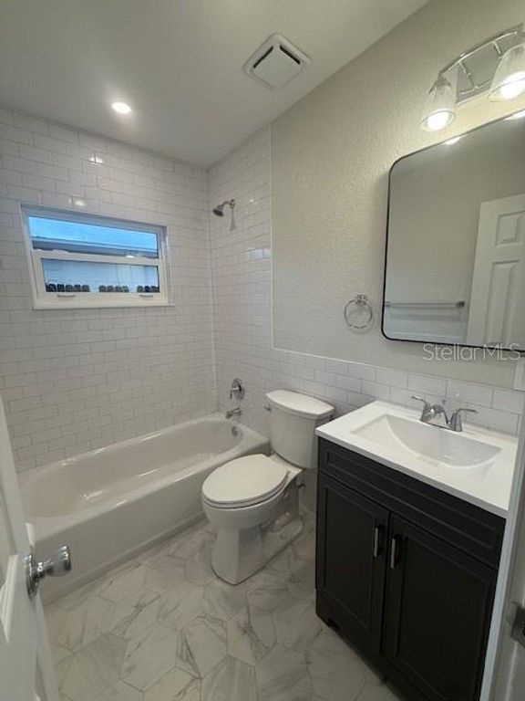 Image 4 of property listing at 1914 GEIGEL AVENUE, Orlando, FL 32806