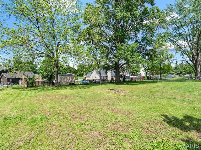 1877 Forest Lane, Pacific, MO 63069