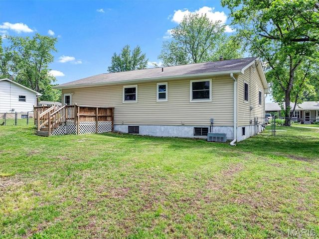 1877 Forest Lane, Pacific, MO 63069