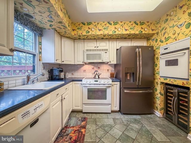 52 WOODBRIDGE CT N, Langhorne, PA 19047