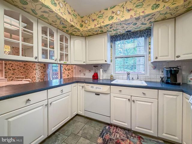 52 WOODBRIDGE CT N, Langhorne, PA 19047