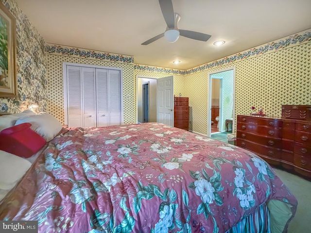 52 WOODBRIDGE CT N, Langhorne, PA 19047