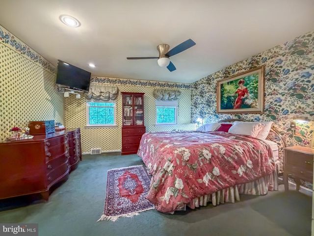 52 WOODBRIDGE CT N, Langhorne, PA 19047