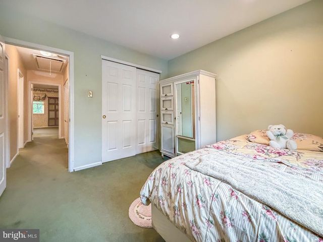 52 WOODBRIDGE CT N, Langhorne, PA 19047