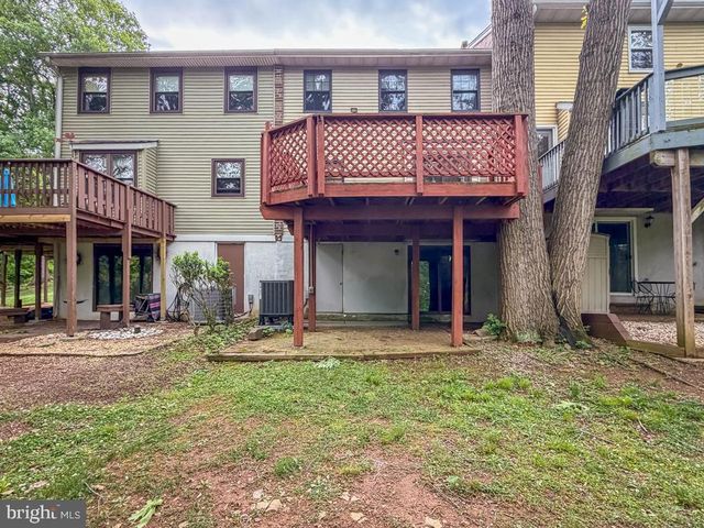52 WOODBRIDGE CT N, Langhorne, PA 19047