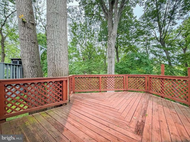 52 WOODBRIDGE CT N, Langhorne, PA 19047