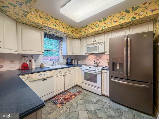 52 WOODBRIDGE CT N, Langhorne, PA 19047