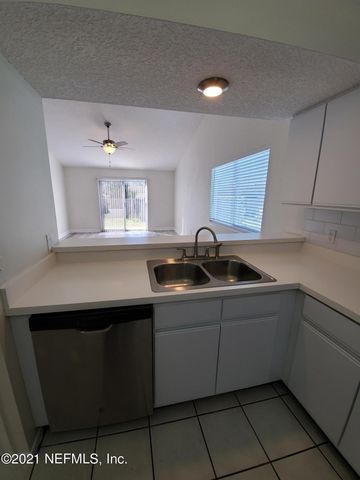 1024 SNUG HARBOUR Court, Atlantic Beach, FL 32233