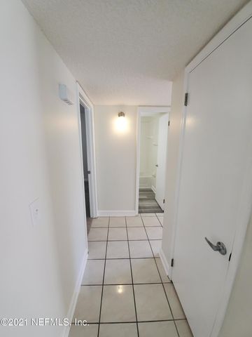 1024 SNUG HARBOUR Court, Atlantic Beach, FL 32233