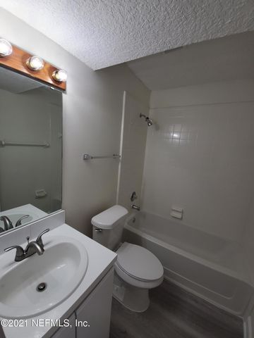 1024 SNUG HARBOUR Court, Atlantic Beach, FL 32233