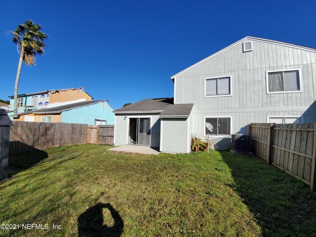 1024 SNUG HARBOUR Court, Atlantic Beach, FL 32233