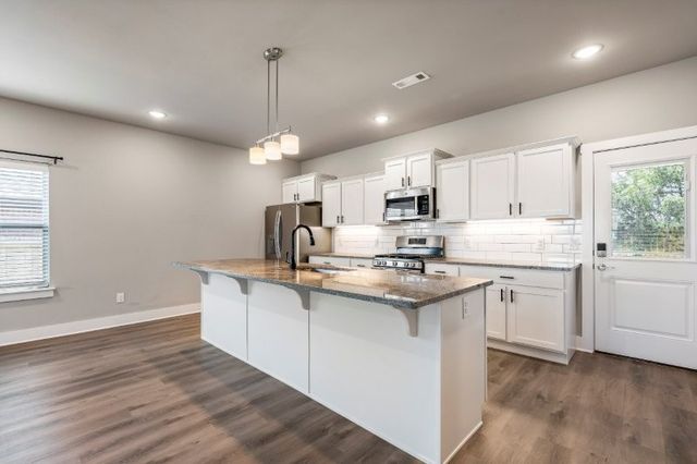 4400 SW Pawhuska Street, Bentonville, AR 72713