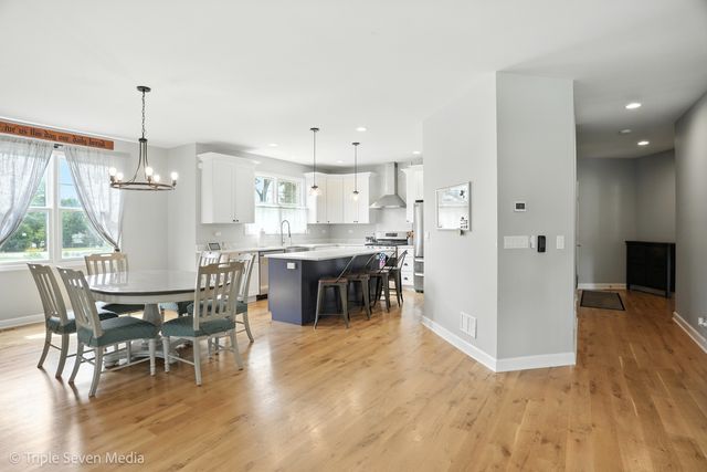 7350 Forest Hill Road, Burr Ridge, IL 60527