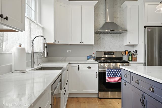 7350 Forest Hill Road, Burr Ridge, IL 60527