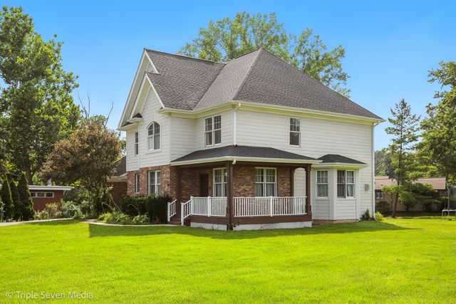 7350 Forest Hill Road, Burr Ridge, IL 60527