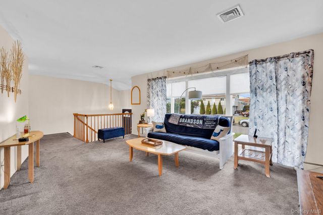 266 Bayview Avenue, Massapequa, NY 11758