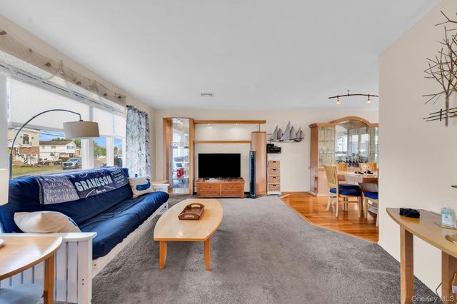 266 Bayview Avenue, Massapequa, NY 11758